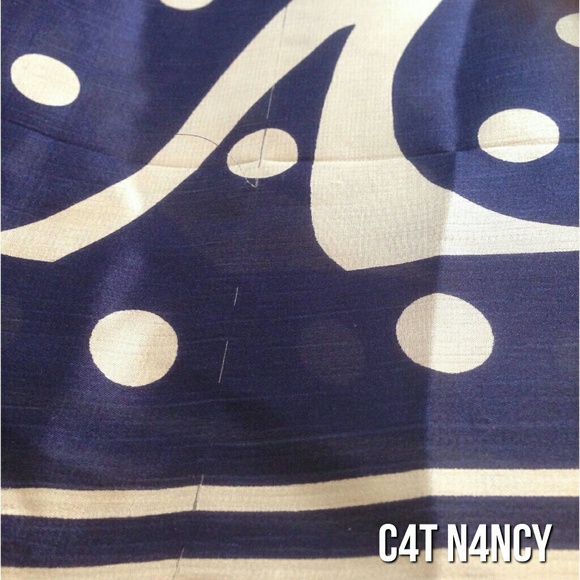 100% Silk Navy Summer Islands Dots & Swirls Scarf! - Picture 7 of 8